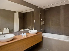 Eriyadu Island Resort