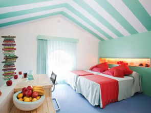 Latroupe Poblenou Beach