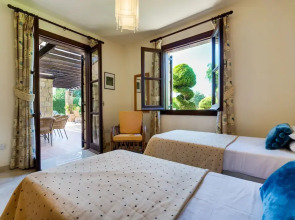 3 bedroom Villa Anarita 64 with private L-shaped pool, beautiful gardens, near resort village square