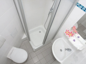 Hotel - Pension Cortina