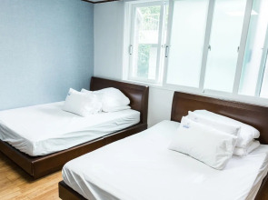 OYO Hostel Myeongdong 5