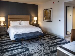 The Yorktowne Hotel, Tapestry Collection by Hilton