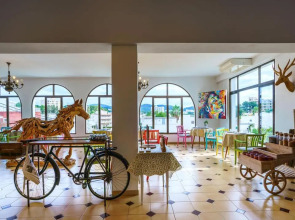 Bella Colina I Vintage Hotel 1953