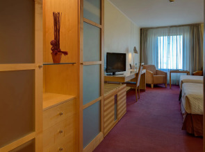 VIP Executive Entrecampos Hotel & Conference