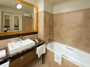 Grandezza Hotel Luxury Palace