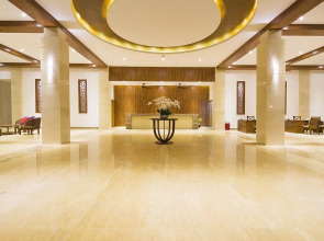 Cam Ranh Riviera Beach Resort & Spa