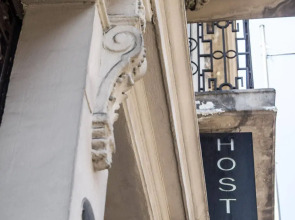 Santiago Backpackers