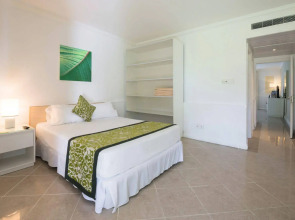 Отель Riu Turquoise