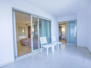 J'adore Deluxe Hotel & Spa