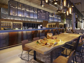 Отель Moxy Kaunas