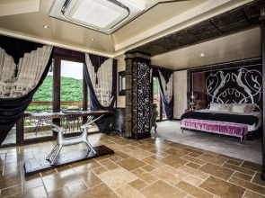 Royal Castle Design & SPA Hotel