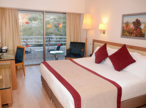 Korumar Deluxe Hotel