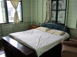 San Sook Place Guest House
