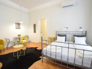 Standard Apartment by Hi5 - Chainbridge