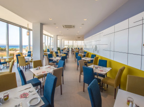 Nicholas Color Hotel