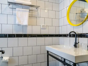 The White House Hotel at Dizengoff Square