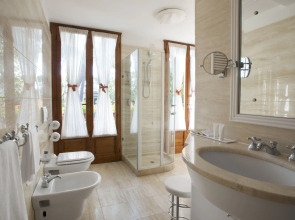 Augustus Hotel & Resort