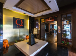 Q Hotel