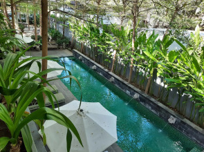 Lovinalife Room & Cafe