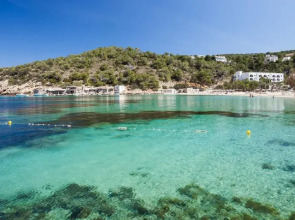 Aparthotel Puerto Cala Vadella