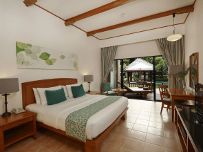 Woodlands Hotel & Resort