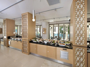 Отель Aurasia Design