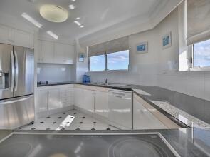 19th Avenue On The Beach