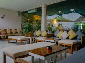 Fairway Colombo - Sri Lanka's First Hotel With Robot Technology