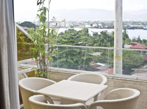 Goldberry Suites & Hotel Mactan