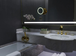 Sky Fortune Boutique Hotel