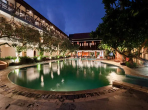 Surya Kencana Seaside Hotel