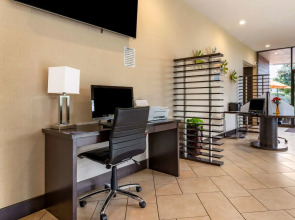 Best Western Plus Garden Court Inn