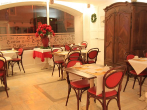 Hôtel Martigues Le 5