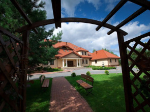 Hotel Dworek Tryumf Dąbrowscy Spółka Jawna