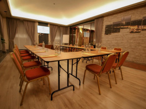 Отель Diplomatic