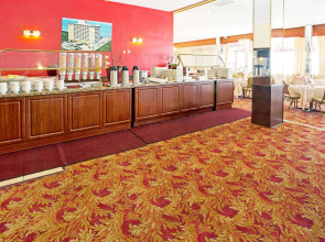 Ramada Plaza by Wyndham Marco Polo Beach Resort