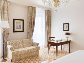 Отель Four Seasons Hotel Firenze