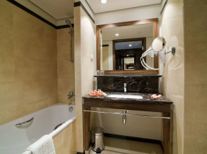 Airport Hotel Okecie