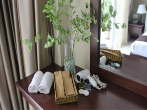 The Noble Swan Central Dong Du Hotel