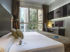 Petit Palace Plaza España