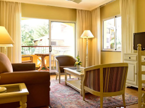 Pestana Village Garden Hotel