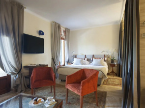 Augustus Hotel & Resort