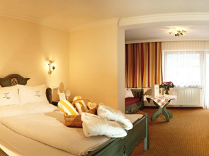 ZILLERTALERHOF - Alpine Hideway