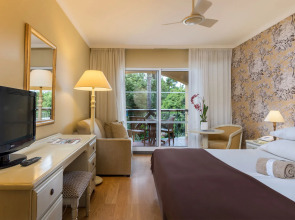 Pestana Village Garden Hotel