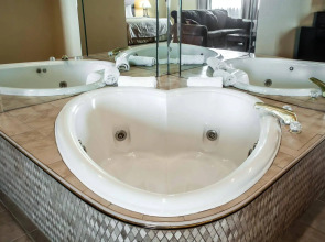 Quality Inn Buffalo Airport