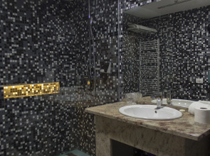 Отель Hollywoodland Wellness & Aquapark