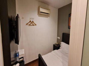 Hotel O Crossroads Hotel