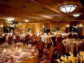 Anaheim Majestic Garden Hotel