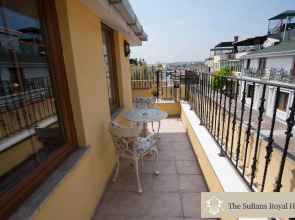 Отель Sultans Royal