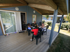 Terres de France - Hameaux des Marines